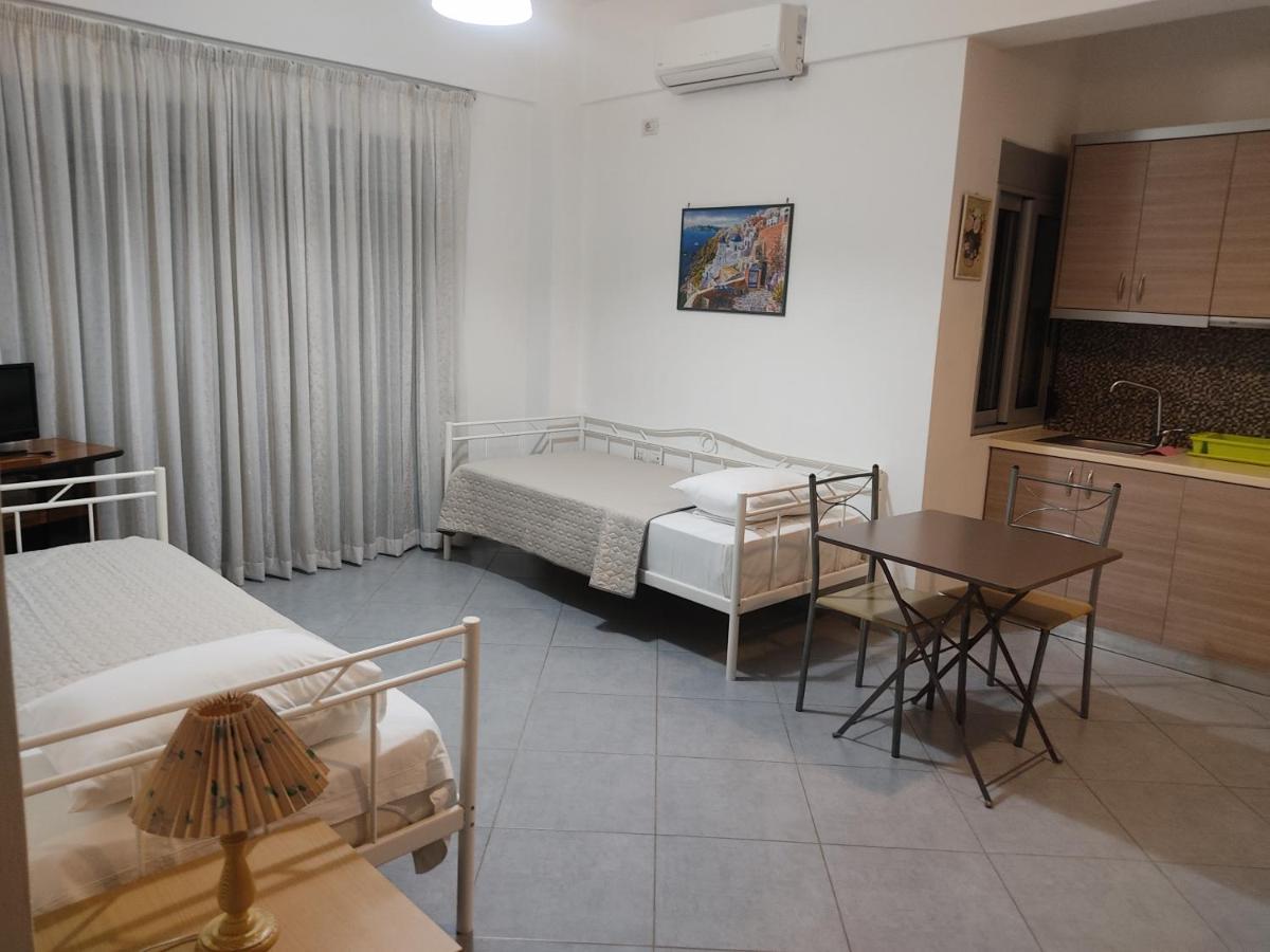 Margaritas Apartments Sarande Bagian luar foto