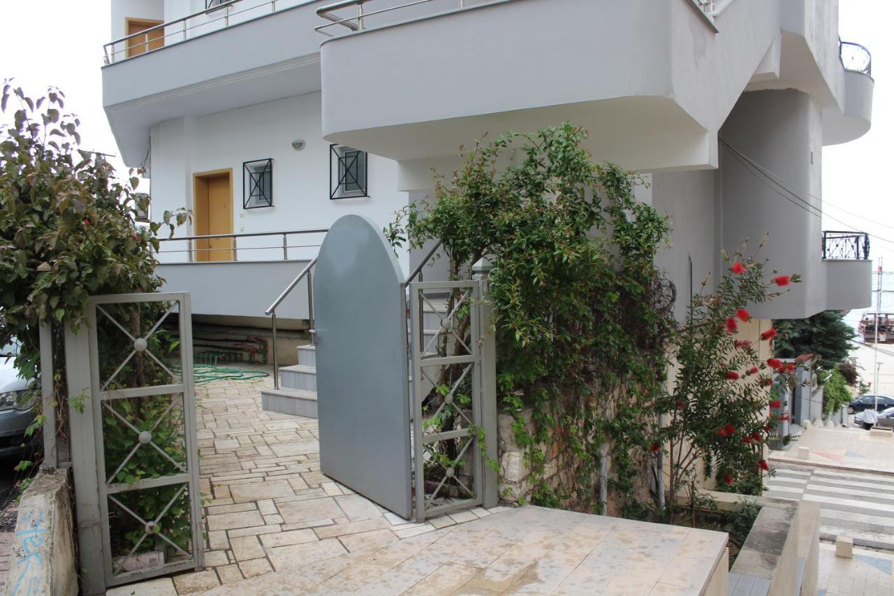 Margaritas Apartments Sarande Bagian luar foto