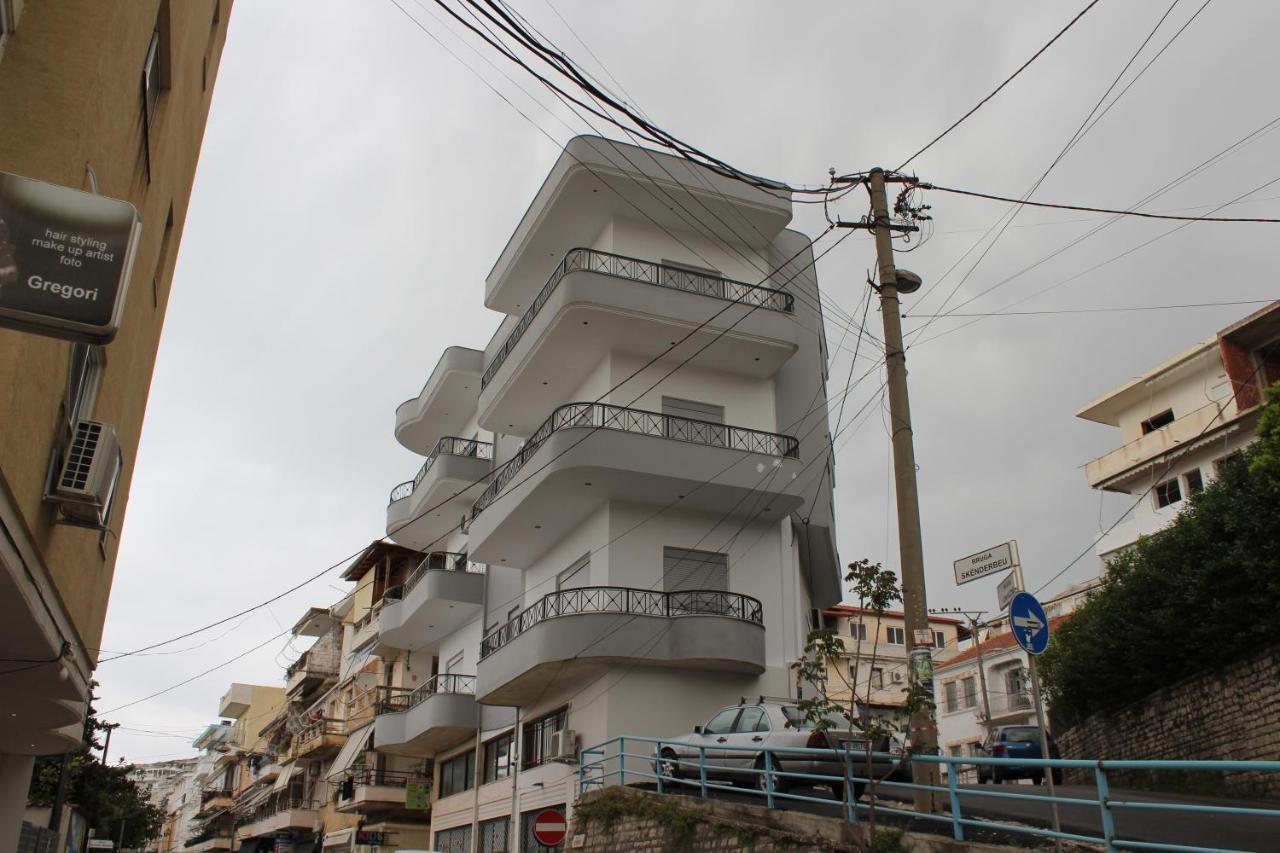 Margaritas Apartments Sarande Bagian luar foto