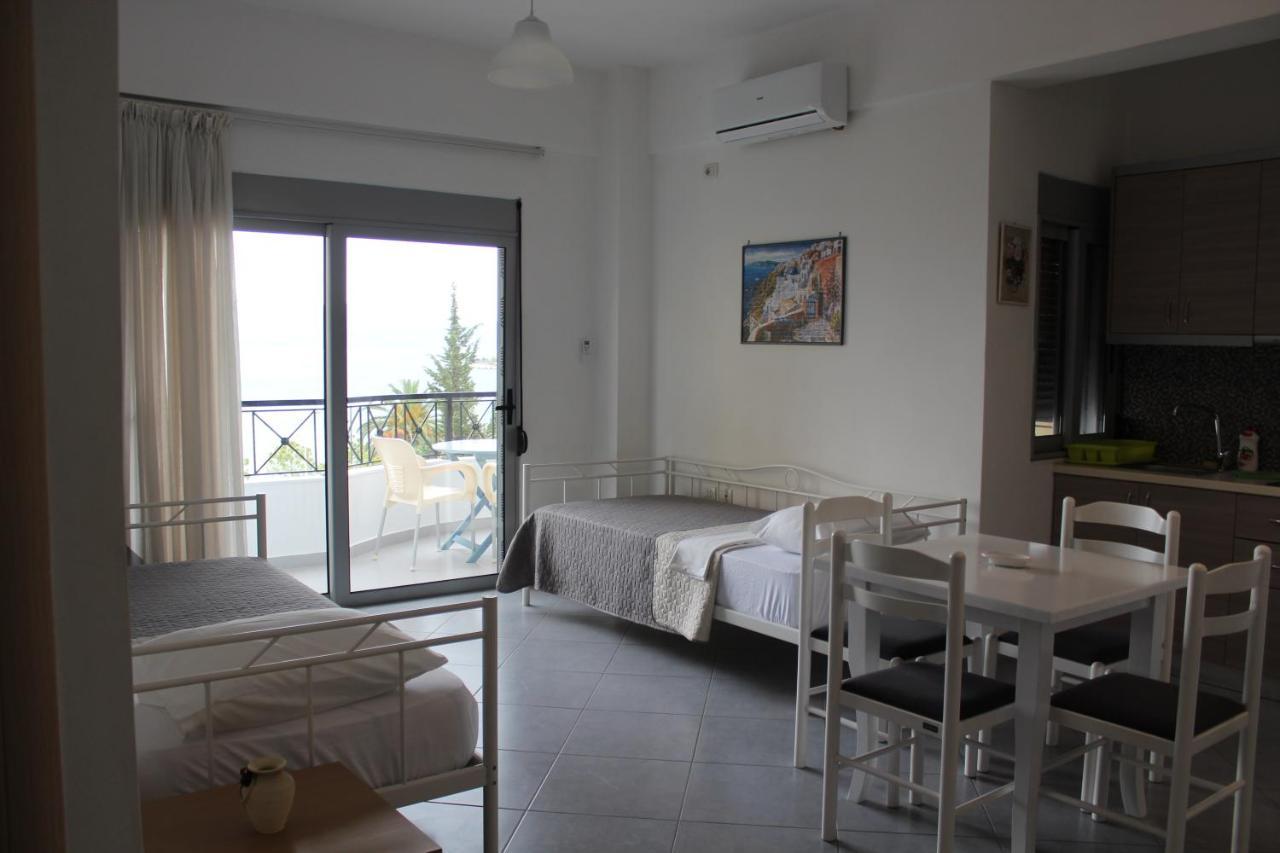 Margaritas Apartments Sarande Bagian luar foto