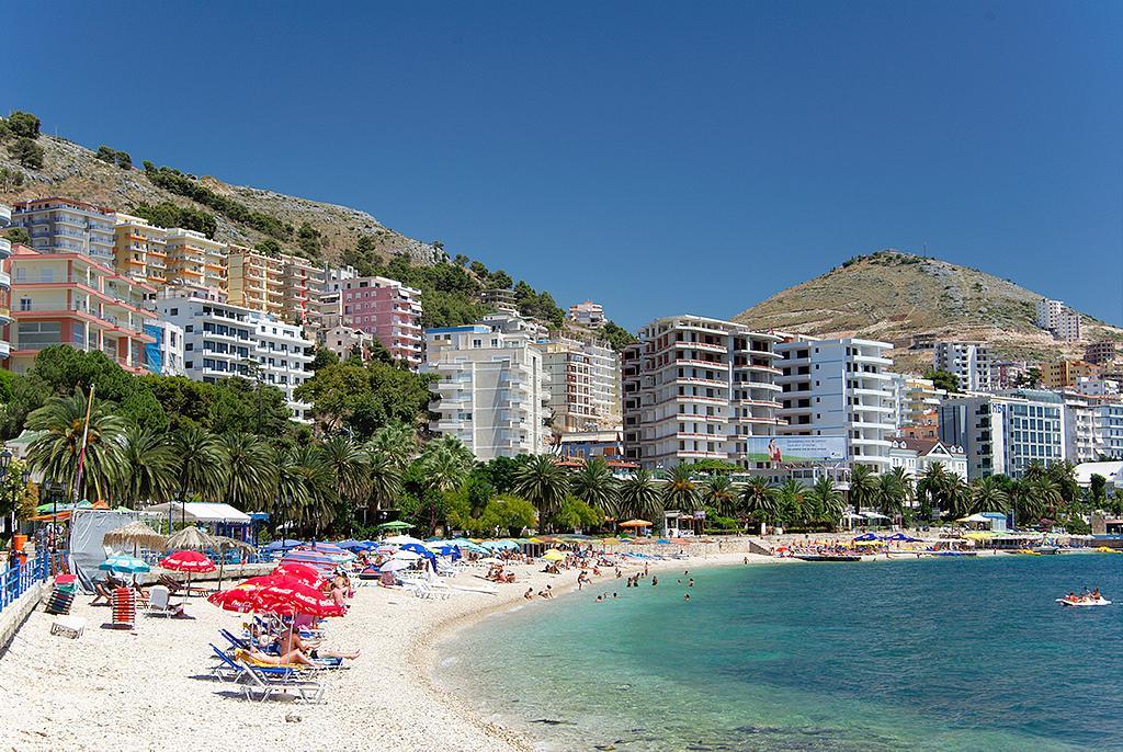 Margaritas Apartments Sarande Bagian luar foto