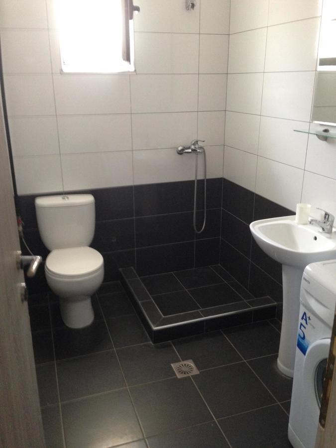 Margaritas Apartments Sarande Bagian luar foto
